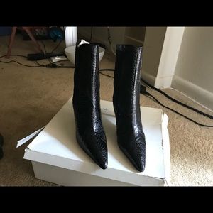 manolo blahnik new. Paid $1000.00 asking $350.00